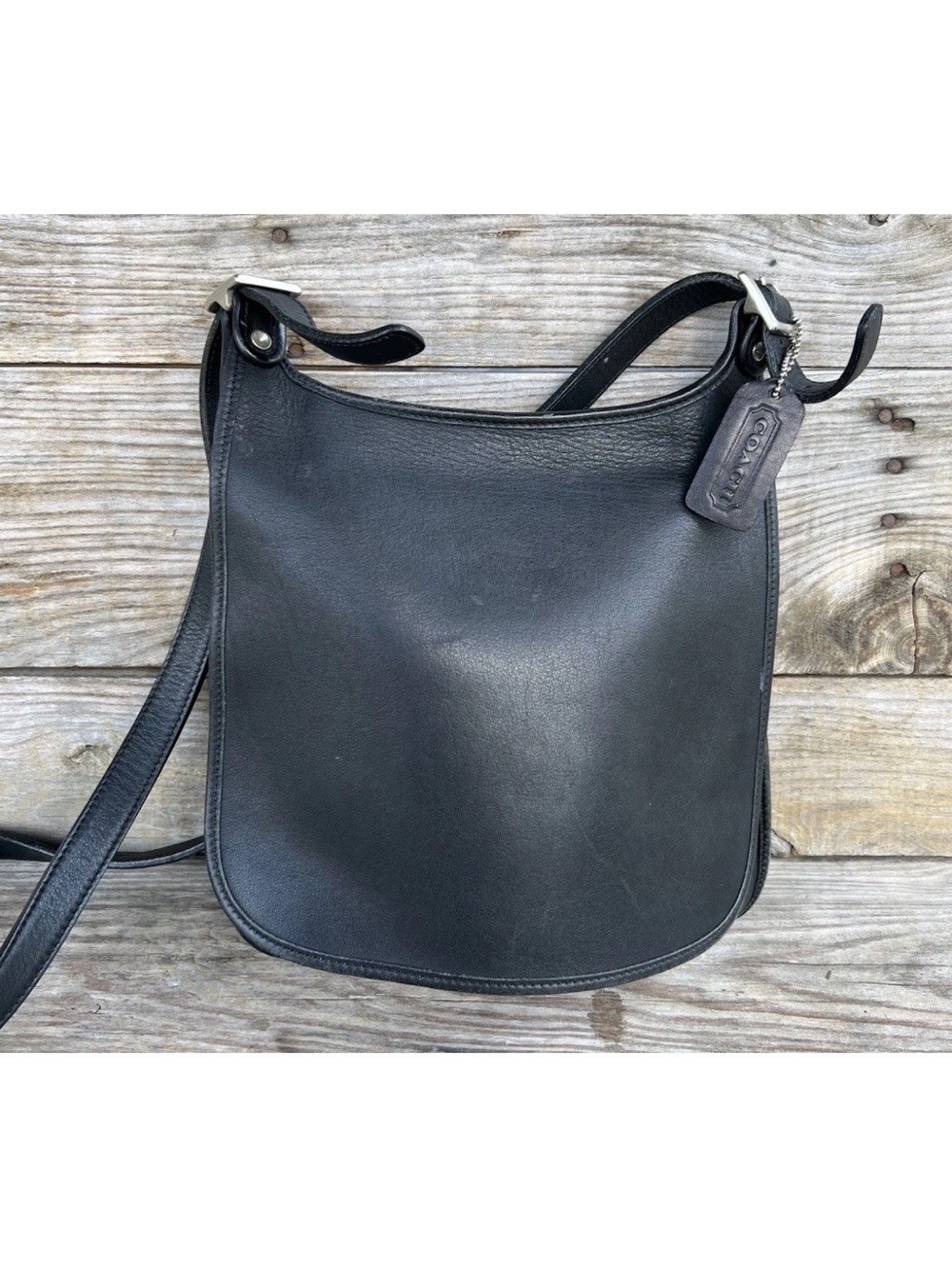 Vintage Y2K COACH 9135 Black Leather Crossbody Shoulder Saddle Bag Hippie Flap